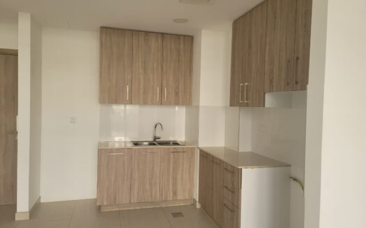 Spacious 2-BR Apartment | Prime Location | Town Square