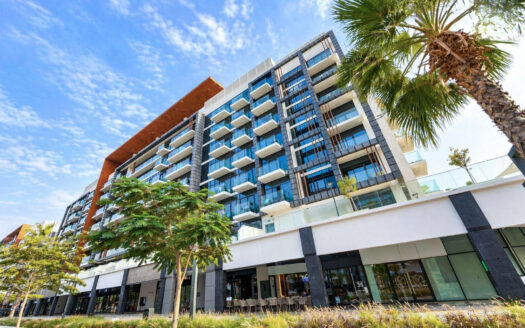 TOP FLOOR 2BR | BURJ KHALIFA VIEW | 2 BALCONIES | CHILLER FREE