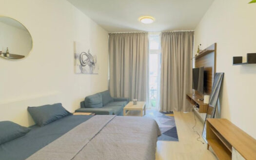 Fully Furnished Chic Studio | High Floor | Ready to Move