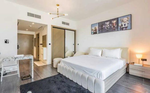 Business Bay | Binghatti Canal | Spacious Studio with Balcony