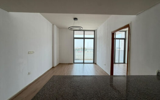 REFRESHED INTERIORS | CHILLER FREE | STEPS TO METRO