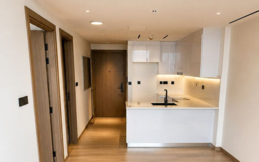 MODERN 1-BEDROOM | UNFURNISHED | POOL VIEW